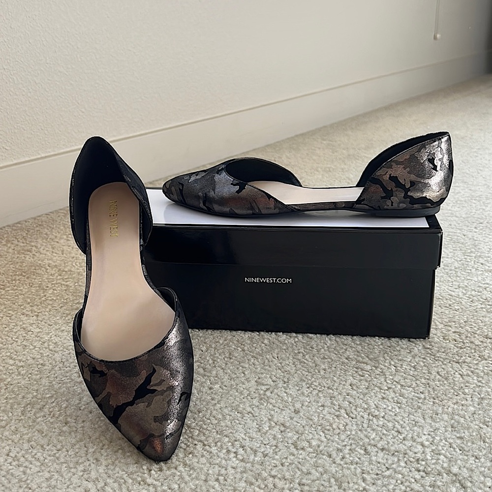 Nine West Starship Pewter Metallic Flats Size 8